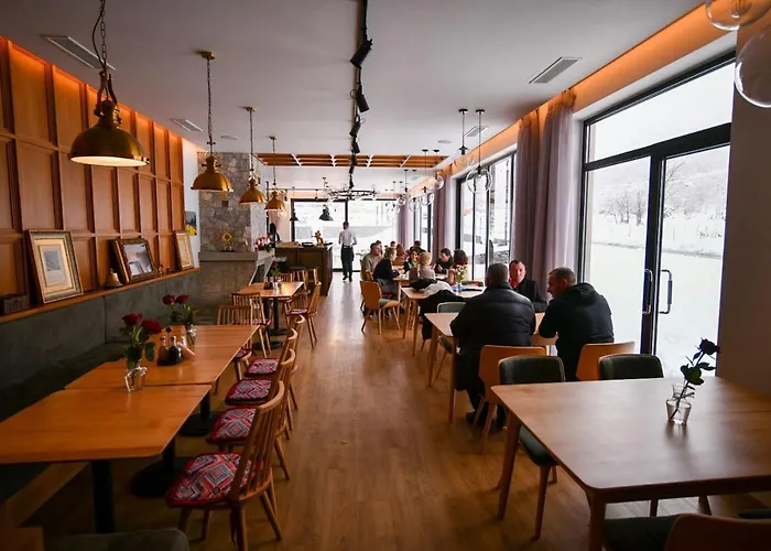 Hotel Kulla E Bajraktarit