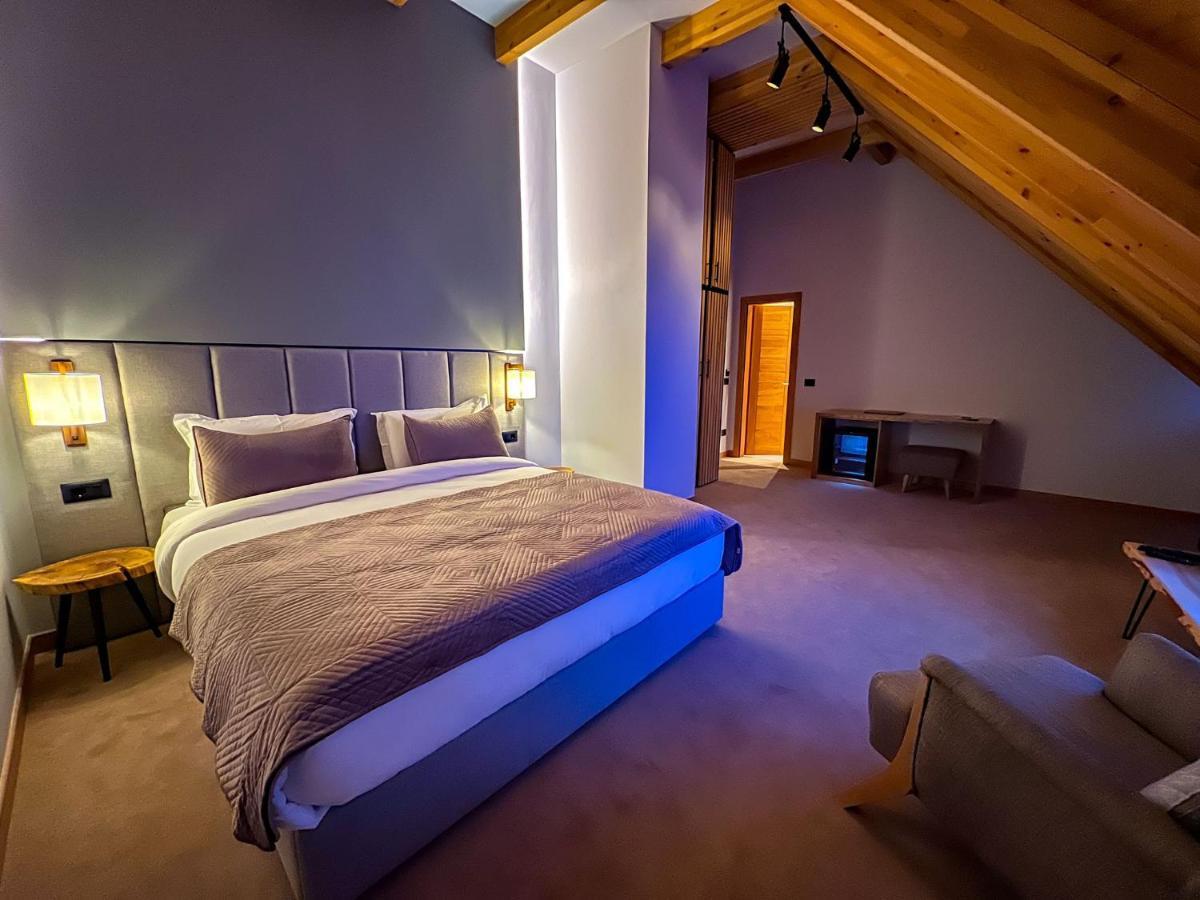 Kulla E Bajraktarit Hotel Boge